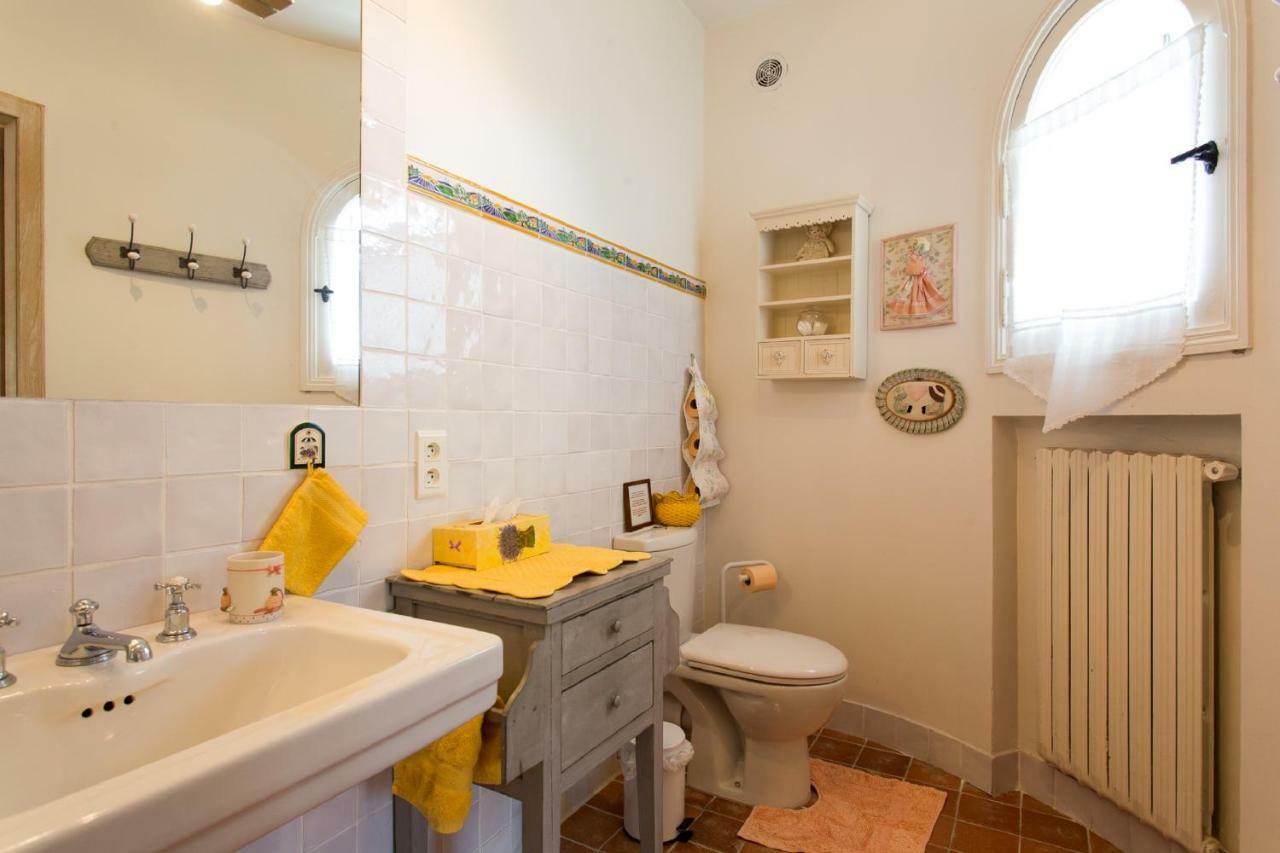 Mas Du Roc Bed & Breakfast Grasse Bagian luar foto